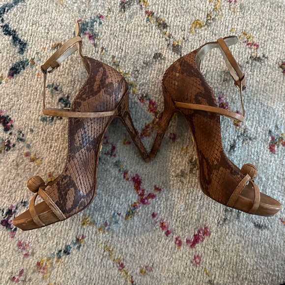 L.A.M.B ~ “Felix Snake” Brown Strappy Heels - Picture 2 of 6